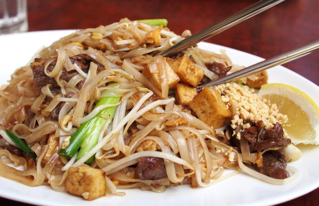 ResiRest - Únete a la mesa de una familia local en Phuket - Foto 1